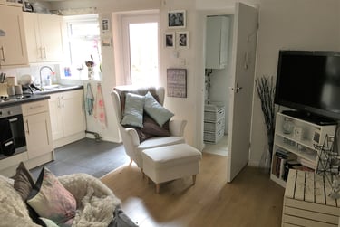 1 bed flat, Edinburgh Road, Near university, Brighton, BN23HY - Image 2