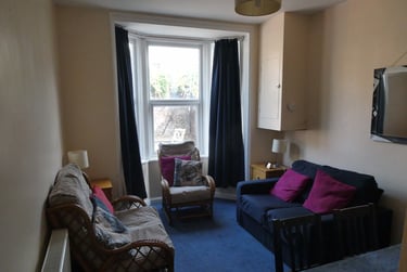 3 bed house, Telephone road, Southsea, Portsmouth, PO40AX - Image 2