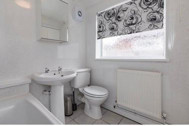 4 bed house, Carlton rd, Shelton, Stoke, ST42BG - Image 4