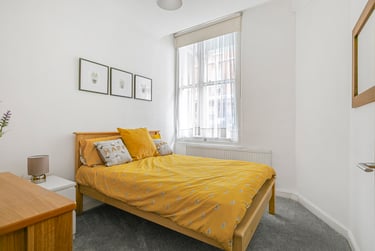 1 bed flat, Glendower Place, South Kensington, London, SW73DU - Image 1