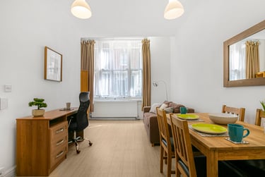 1 bed flat, Glendower Place, South Kensington, London, SW73DU - Image 4