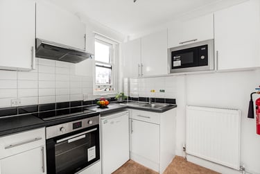 1 bed flat, Glendower Place, South Kensington, London, SW73DU - Image 4