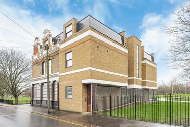 1 bed studio, Star Lane, Canning Town, London, E164RG - Image 4