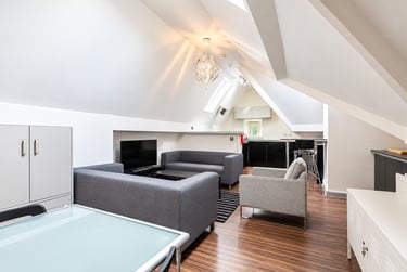 6 bed house, Broomhall Road, Broomhall, Sheffield, S102DN - Image 2