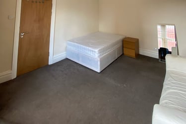 6 bed house, Royal park road, Hyde park, Leeds, LS61HW - Image 11