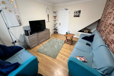 5 bed house, Myrtle Grove, Beeston, Nottingham, NG92EP - Image 2