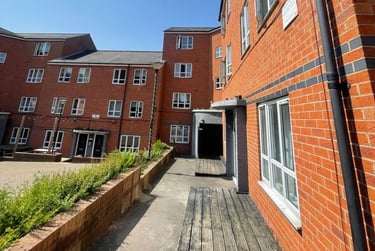 6 bed house, Russell  street, Near university, Nottingham, NG74GT - Image 2