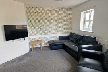 6 bed flat, Russell  street, Arboretum, Nottingham, NG74GT - Image 1