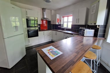 6 bed flat, Russell  street, Arboretum, Nottingham, NG74GT - Image 1