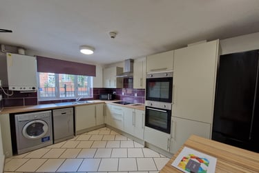 6 bed house, Russell street, Arboretum, Nottingham, NG74GT - Image 2