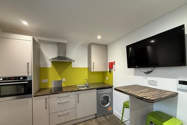 1 bed studio, Clarendon Street, City centre, Nottingham, NG15HR - Image 1