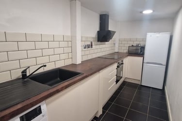 1 bed flat, Gamble Street, Arboretum, Nottingham, NG74GU - Image 2