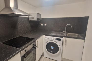 2 bed flat, Gamble Street, Radford, Nottingham, NG74GU - Image 3