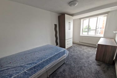 6 bed flat, Russell street, Arboretum, Nottingham, NG74GU - Image 4