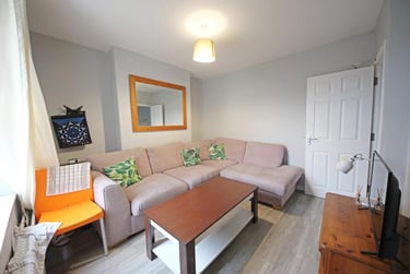 5 bed house, South view place, City Centre, Bournemouth, BH25PN - Image 1