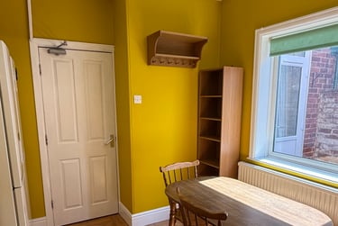 7 bed house, Wrentham Estate, Mount Pleasant, Exeter, EX46ND - Image 2
