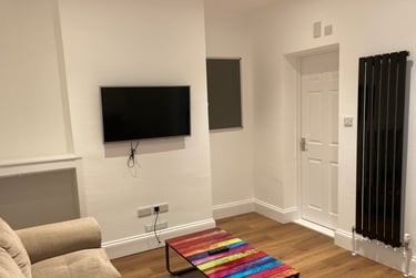 4 bed house, Iddesleigh Road, Mount Pleasant, Exeter, EX46LY - Image 1