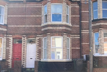 4 bed house, Priory Road, Mount Pleasant, Exeter, EX47AU - Image 2