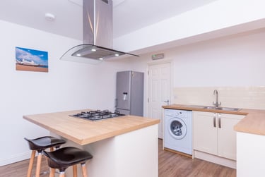 5 bed house, Grenville Road, Southsea, Portsmouth, PO40EA - Image 1