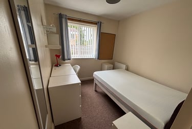 5 bed house, Ancress close, Near university, Canterbury, CT27DH - Image 12