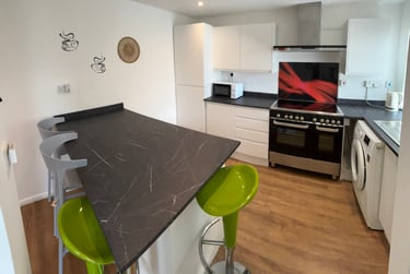 5 bed house, Ancress close, Near university, Canterbury, CT27DH - Image 2