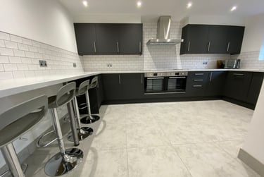 7 bed house, Aston Court, Dunkirk, Nottingham, NG72RP - Image 2