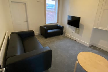 4 bed house, Cromwell Street, Arboretum, Nottingham, NG74GL - Image 2