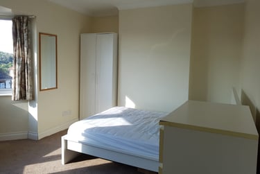 5 bed house, Nyetimber Hill, Moulsecoomb, Brighton, BN24TL - Image 1