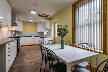 6 bed house, Sherwin Road, Lenton, Nottingham, NG72FB - Image 1