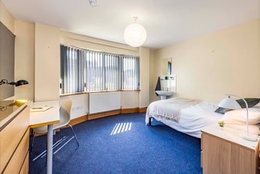 6 bed house, Harlaxton drive, Lenton, Nottingham, NG71JD - Image 6