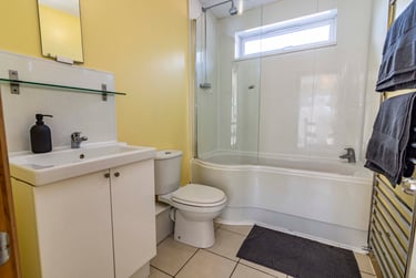 8 bed house, Harlaxton dr, Lenton, Nottingham, NG71JD - Image 9