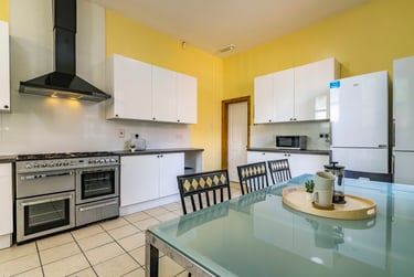 8 bed house, Barrack lane, Lenton, Nottingham, NG71AN - Image 3