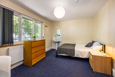 6 bed house, Harlaxton drive, Lenton, Nottingham, NG71JD - Image 9