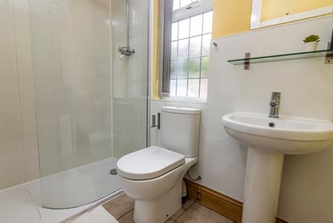 6 bed house, Harlaxton drive, Lenton, Nottingham, NG71JD - Image 10