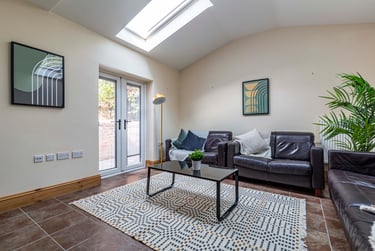7 bed house, Dunlop ave, Lenton, Nottingham, NG72BW - Image 1