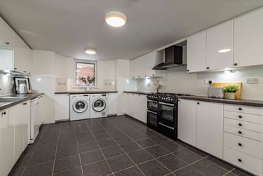 8 bed house, Harrington drive, Lenton, Nottingham, NG71JN - Image 2