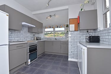 6 bed house, Cowley Bridge Road, Duryard, Exeter, EX45AD - Image 4