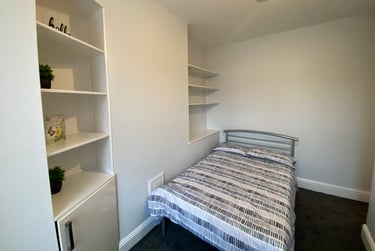 1 bed house, Beverly Road, Fallowfield, Manchester, M146TG - Image 2
