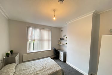 4 bed house, Beverly Road, Fallowfield, Manchester, M146TG - Image 2
