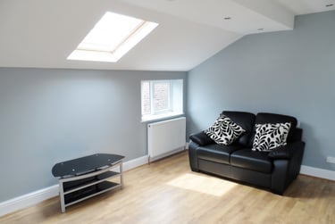 3 bed flat, Dickenson road, Longsight, Manchester, M130NG - Image 2