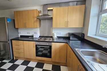 2 bed flat, London Road, Highfield, Sheffield, S24LJ - Image 1