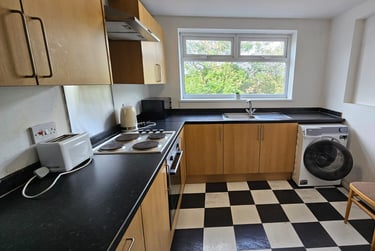 2 bed flat, London Road, Highfield, Sheffield, S24LJ - Image 4