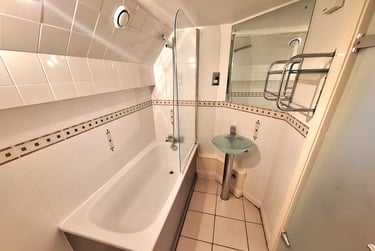 2 bed flat, Thurland Street, City Centre, Nottingham, NG13BT - Image 11