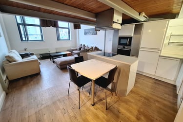 2 bed flat, Thurland Street, City Centre, Nottingham, NG13BT - Image 4