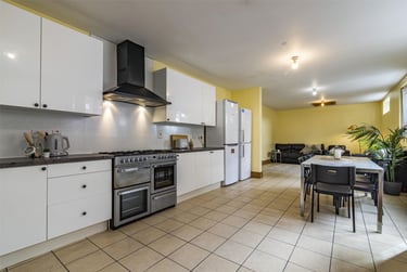 9 bed house, Barrack Lane, Radford, Nottingham, NG71AN - Image 3
