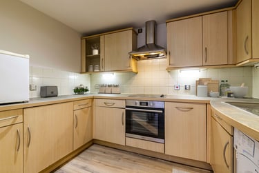 2 bed flat, Nottingham, Arboretum, NG15BJ - Image 6