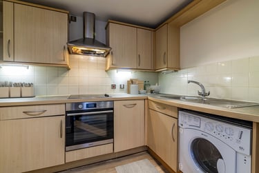 2 bed flat, Nottingham, Arboretum, NG15BJ - Image 10
