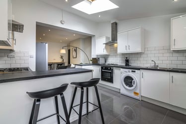 8 bed house, Derby Road, Lenton, Nottingham, NG71QJ - Image 4