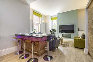 4 bed house, 8 Lenton House, Radford, Nottingham, NG71NU - Image 1