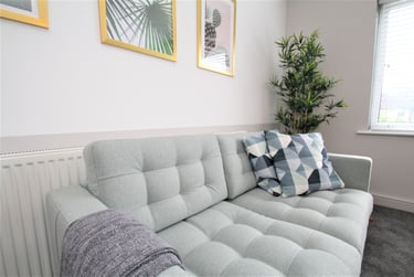 2 bed flat, Serina Court, Lenton Abbey, Nottingham, NG92GR - Image 5